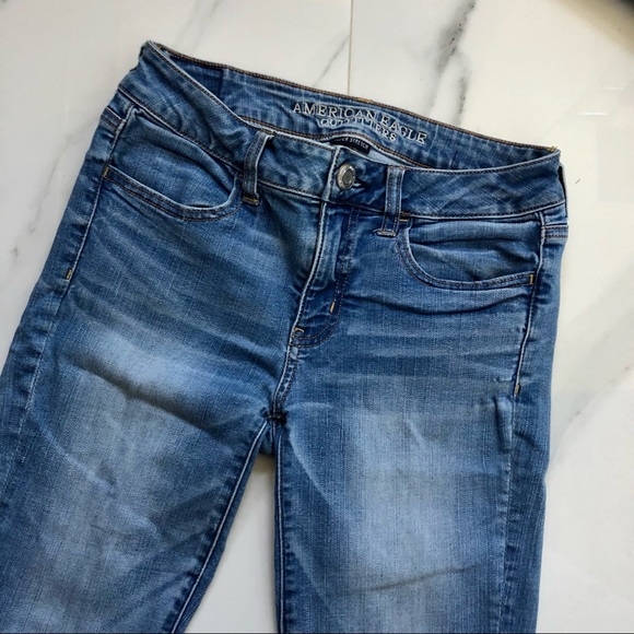 AMERICAN EAGLE light wash jeans - Picture 2 of 6
